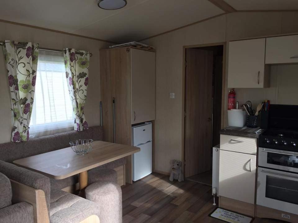 Hotel 6 Berth Park Dean Saltfleet Exterior foto